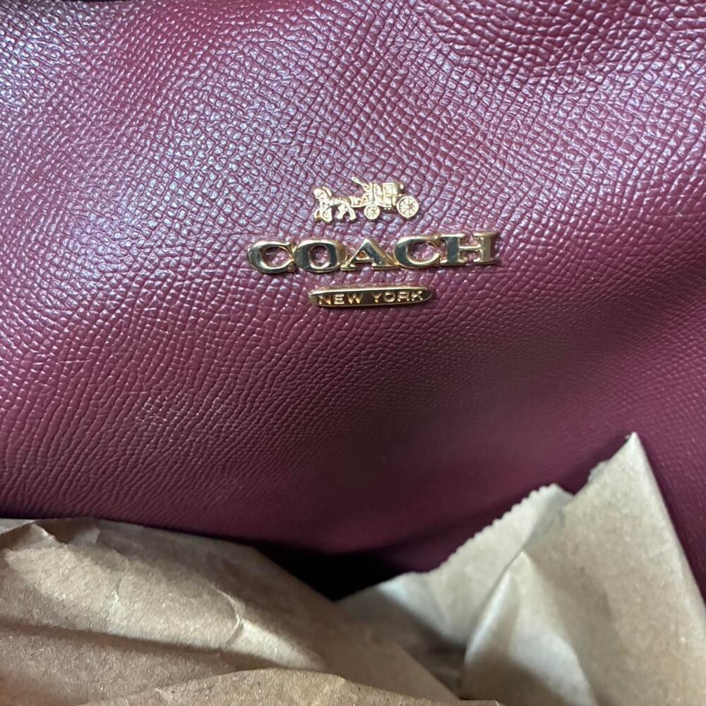 Authentic Coach x Peanuts Snoopy City Tote in Signature Canvas 2022 Release - Picture 4 of 4